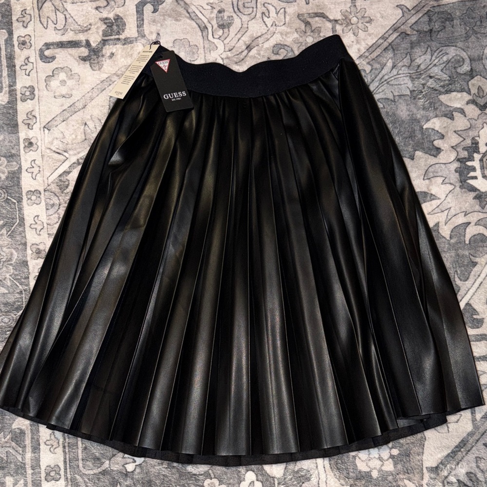 GUESS Shiny Black A-Line Skirt